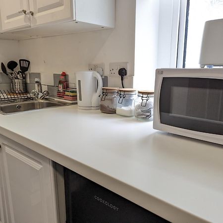Serene 1 Bedroom Flat In Roath Cardiff Exterior photo